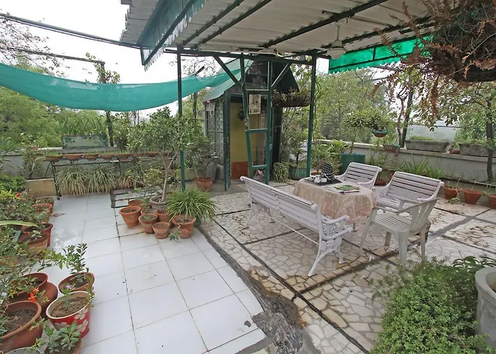 Nina Kochhar\'S Homestay