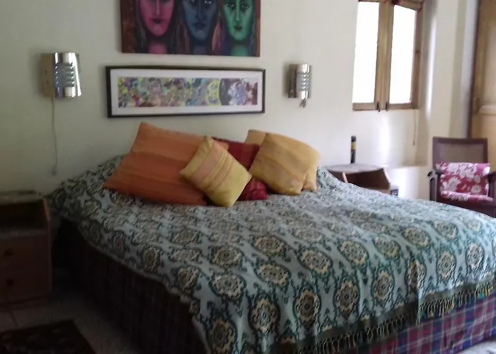 Nina Kochhar\'S Homestay