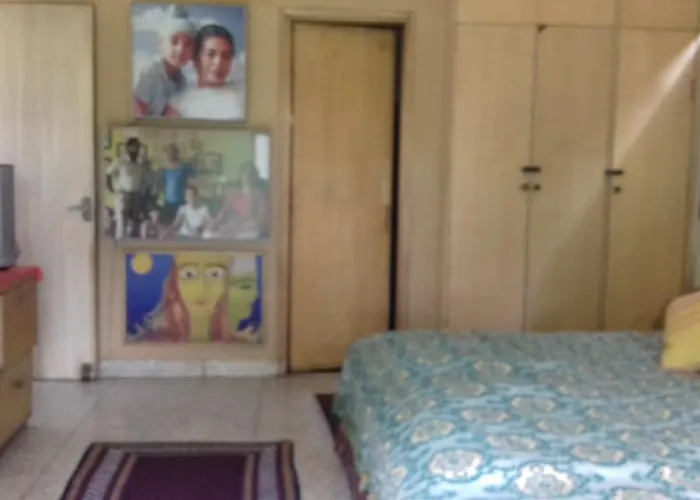 Nina Kochhar\'S Homestay